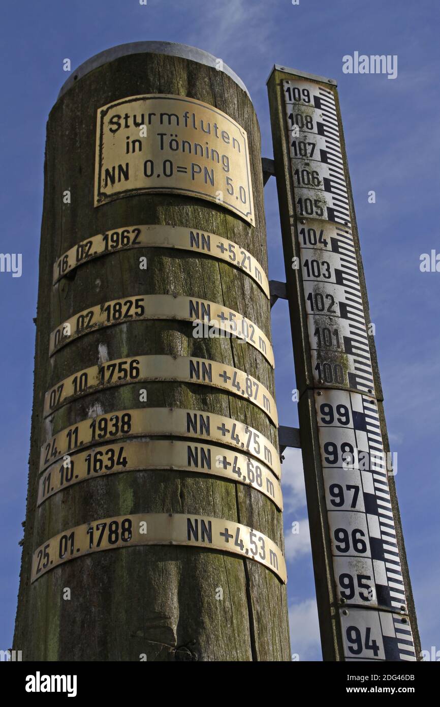 Water level gauge hires stock photography and images Alamy