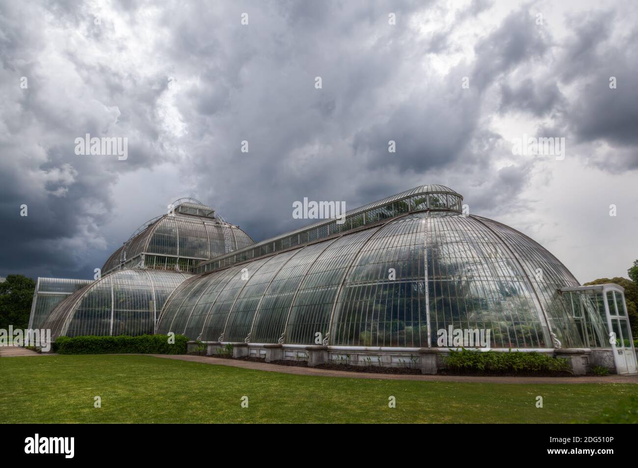 Palm House in the Royal Botanical Garden in Kew Gardens, UK Stock Photo ...