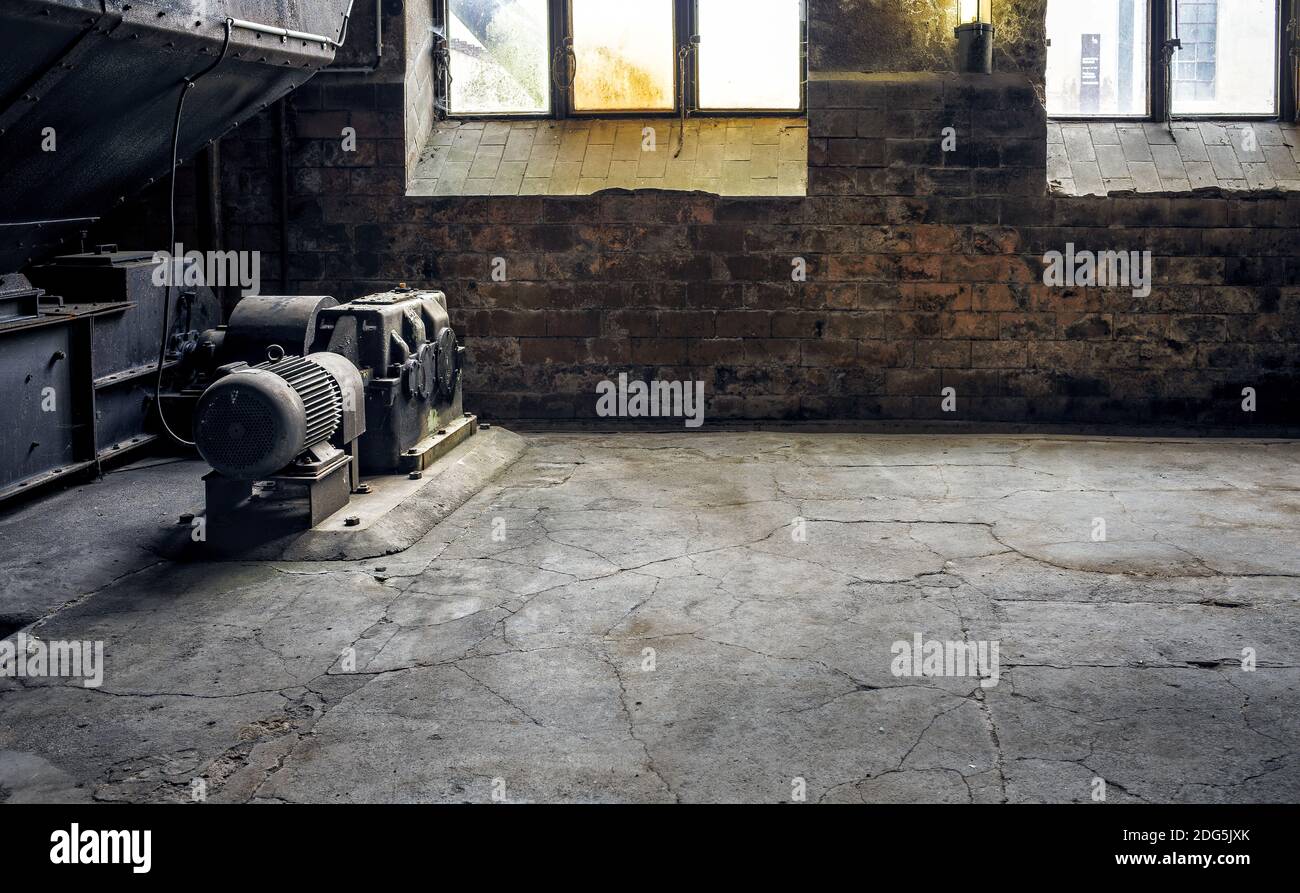 Motor generator hi-res stock photography and images - Alamy