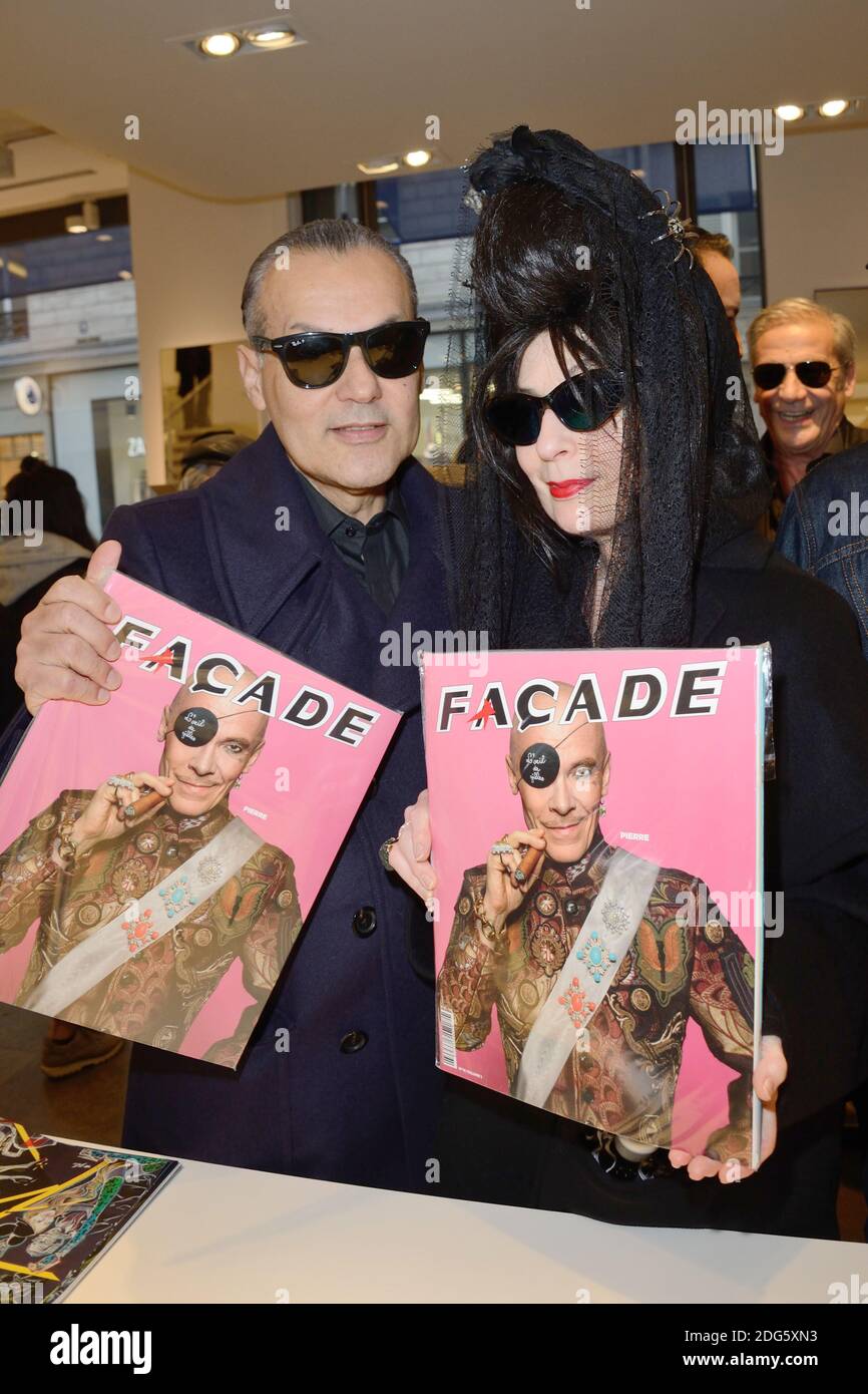 Marco de Rivera et Diane Pernet assistent au lancement et signatures du numero anniversaire de Facade chez Colette a Paris, France le 23 Fevrier 2017. Photo by Aurore Marechal/ABACAPRESS.COM Stock Photo