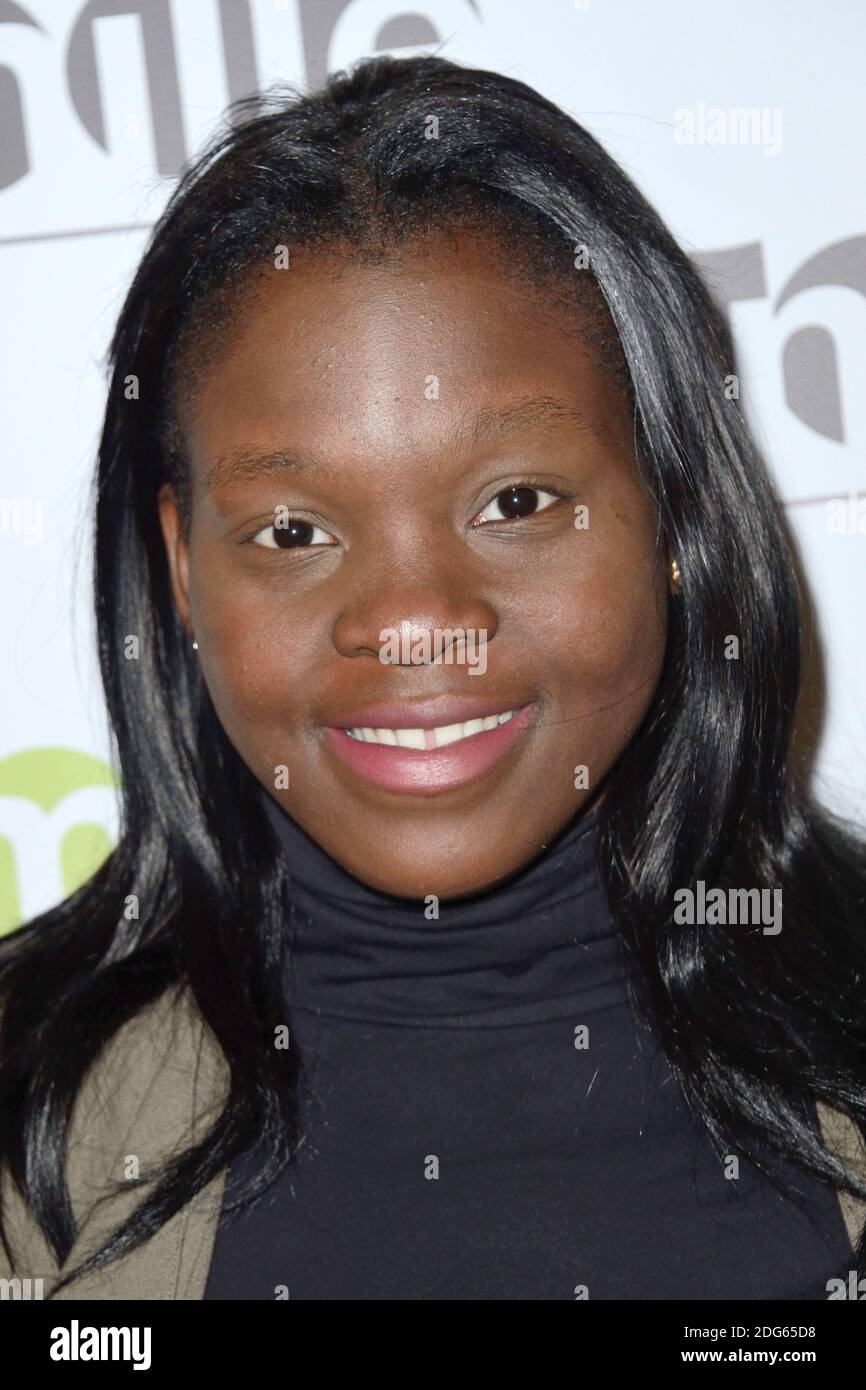 Deborah Lukumuena assiste aux 10 ans de l'Association 1000 Visages au