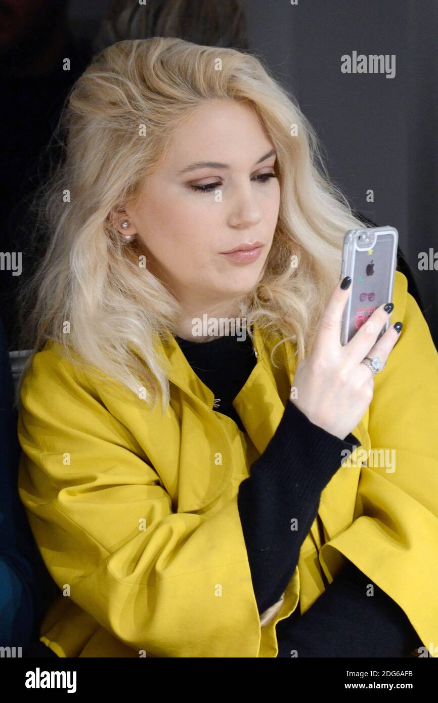 Camille Seydoux (pregnant) attending the Alexis Mabille show during Paris  Fashion Week Ready to wear FallWinter 2017-18 on March 02, 2017 in Paris,  France. Photo by Aurore Marechal/ABACAPRESS.COM Stock Photo - Alamy