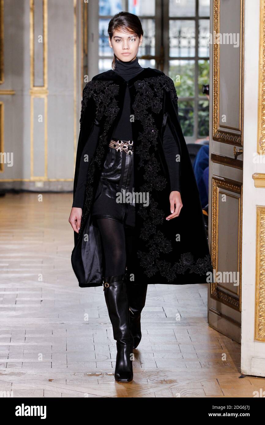 A model walks the runway during the Zuhair Murad Haute Couture show as part  of Paris Fashion Week Haute Couture Fall/Winter 2022 - 2023 in Paris, France,  on July 6, 2022. Photo