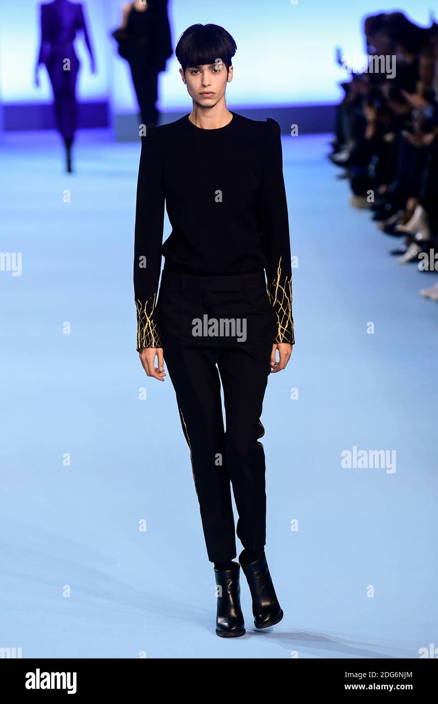 Model walks on the runway during the Haider Ackermann Fashion Show at FW17  held in Paris, France on March 4, 2017. Photo by Alain Gil  Gonzalez/ABACAPRESS.COM Stock Photo - Alamy