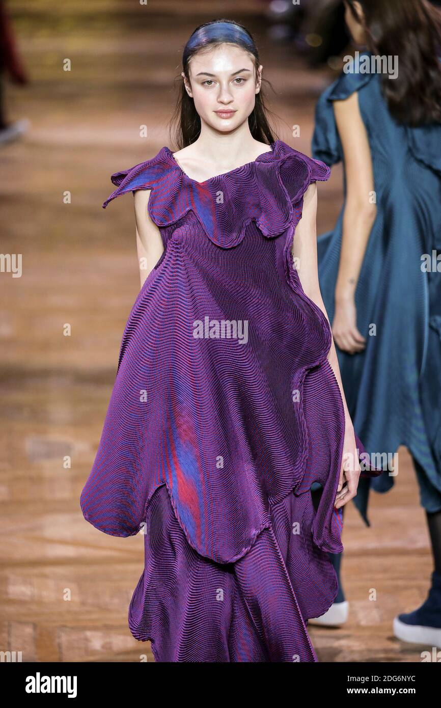 Model walks on the runway during the issey Miyake Fashion Show at FW17 held  in Paris, France on March 4, 2017. Photo by Alain Gil  Gonzalez/ABACAPRESS.COM Stock Photo - Alamy