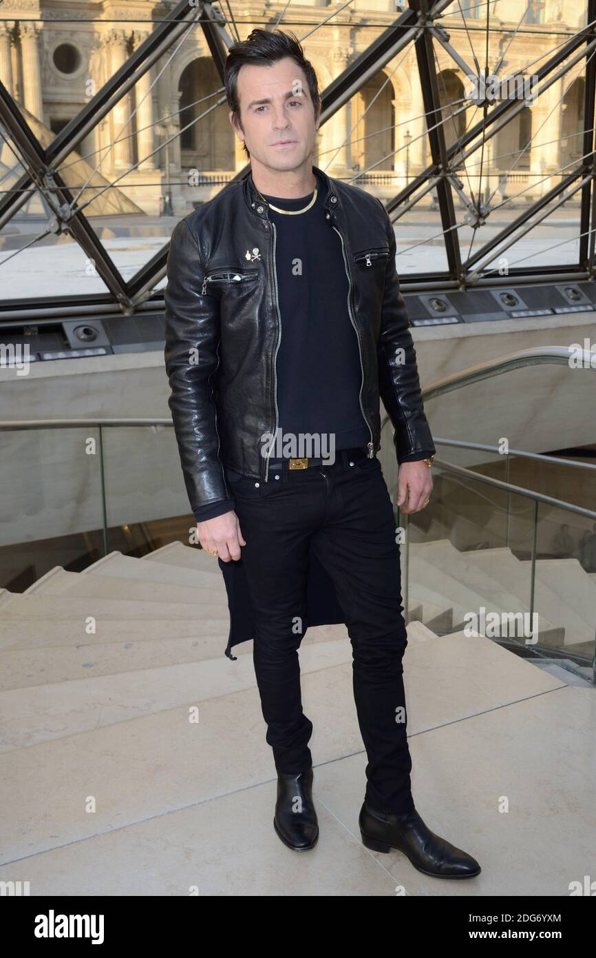 Justin Theroux is seen arriving at Louis Vuitton fashion show during  Fotografía de noticias - Getty Images