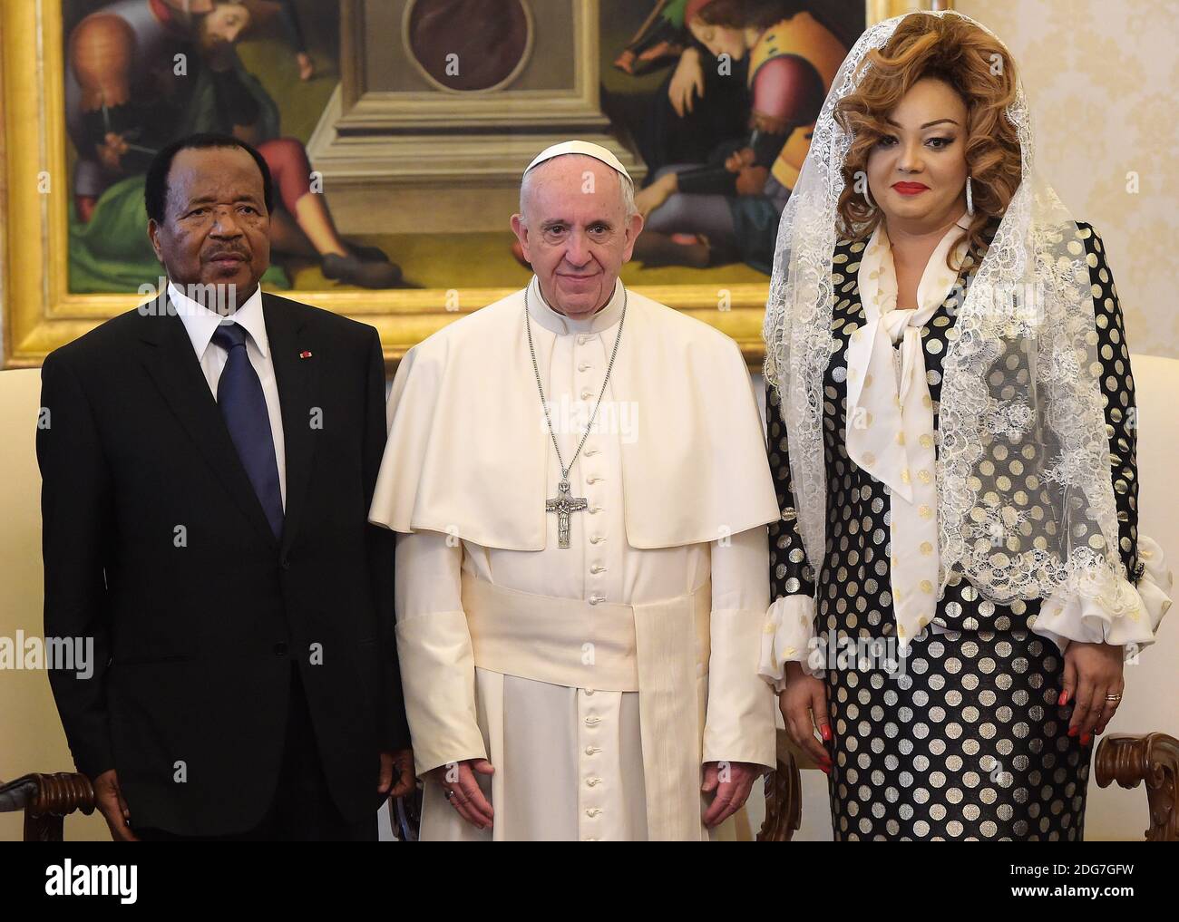 Pope Francis meets with President of Cameroon Paul Biya and his wife ...