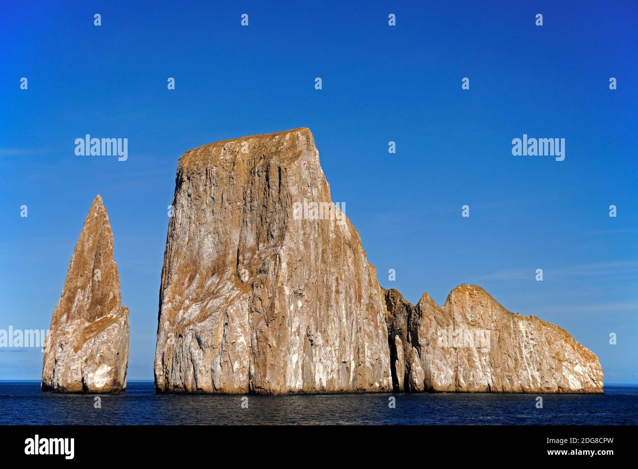 Kicker Rock nahe der Insel San Cristobal, Galapagos, Unesco Welterbe, Ekuador, Suedamerika Stock Photo