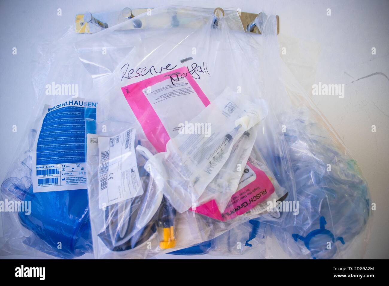 23 November 2020, Mecklenburg-Western Pomerania, Greifswald: Medical aids are in a sealed bag with the label 'Reserve Emergency' in the specially protected part of the intensive care unit of the University Hospital Greifswald for corona patients. Covid-19 patients have been treated at the University Hospital since the beginning of the pandemic. Photo: Jens Büttner/dpa-Zentralbild/ZB Stock Photo