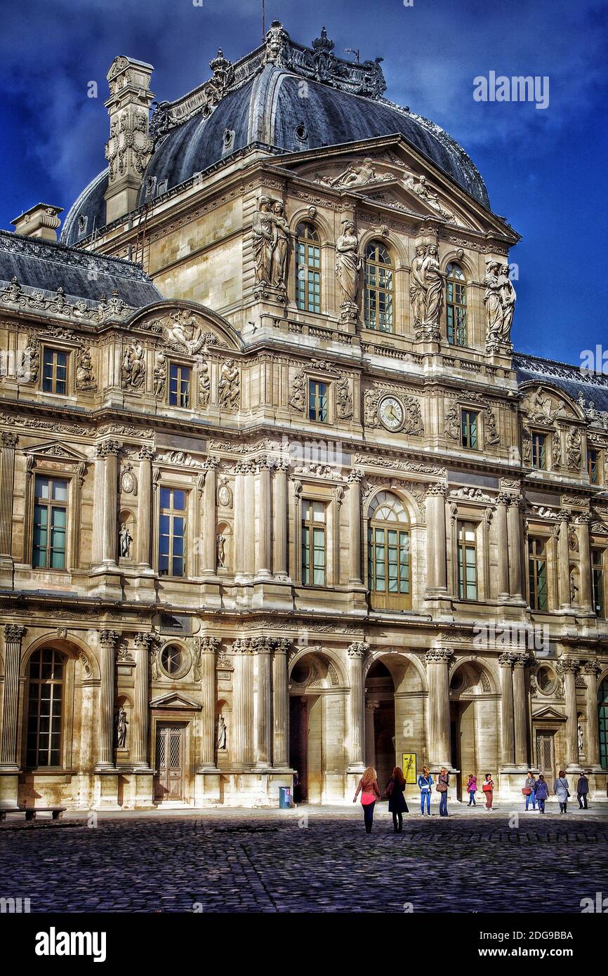 Louvre museum worlds largest hi-res stock photography and images - Alamy