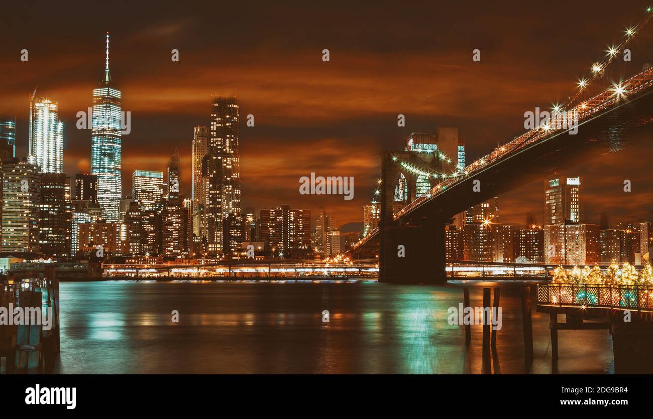 Brooklyn Bridge and Manhattan at sunset, New York Stock Photo - Alamy