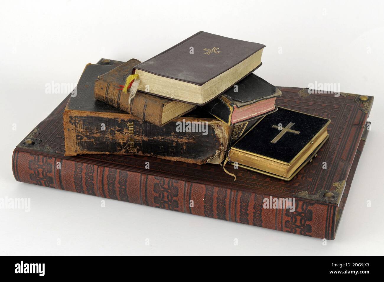 Alte Bibeln auf einen Haufen, alte Bücher, Stock Photo