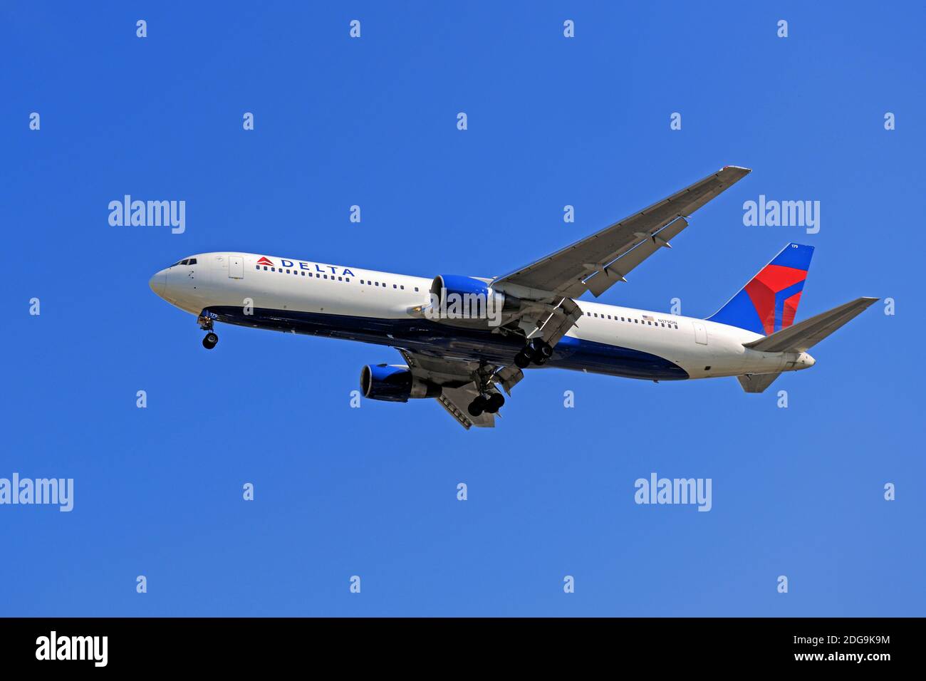 Boeing 747 Delta Airlines Stock Photo Alamy