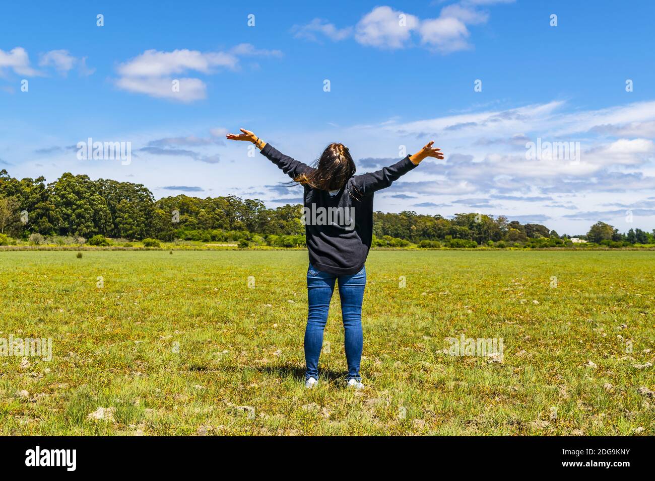 Back view woman hi-res stock photography and images - Alamy