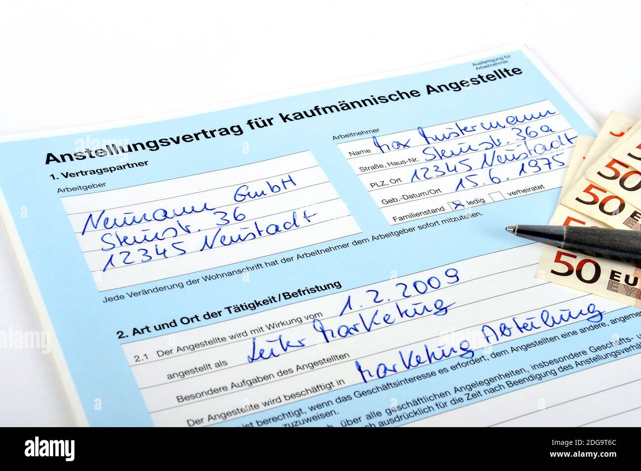 Arbeitsvertrag fuer kaufmännische Angestellte Stock Photo