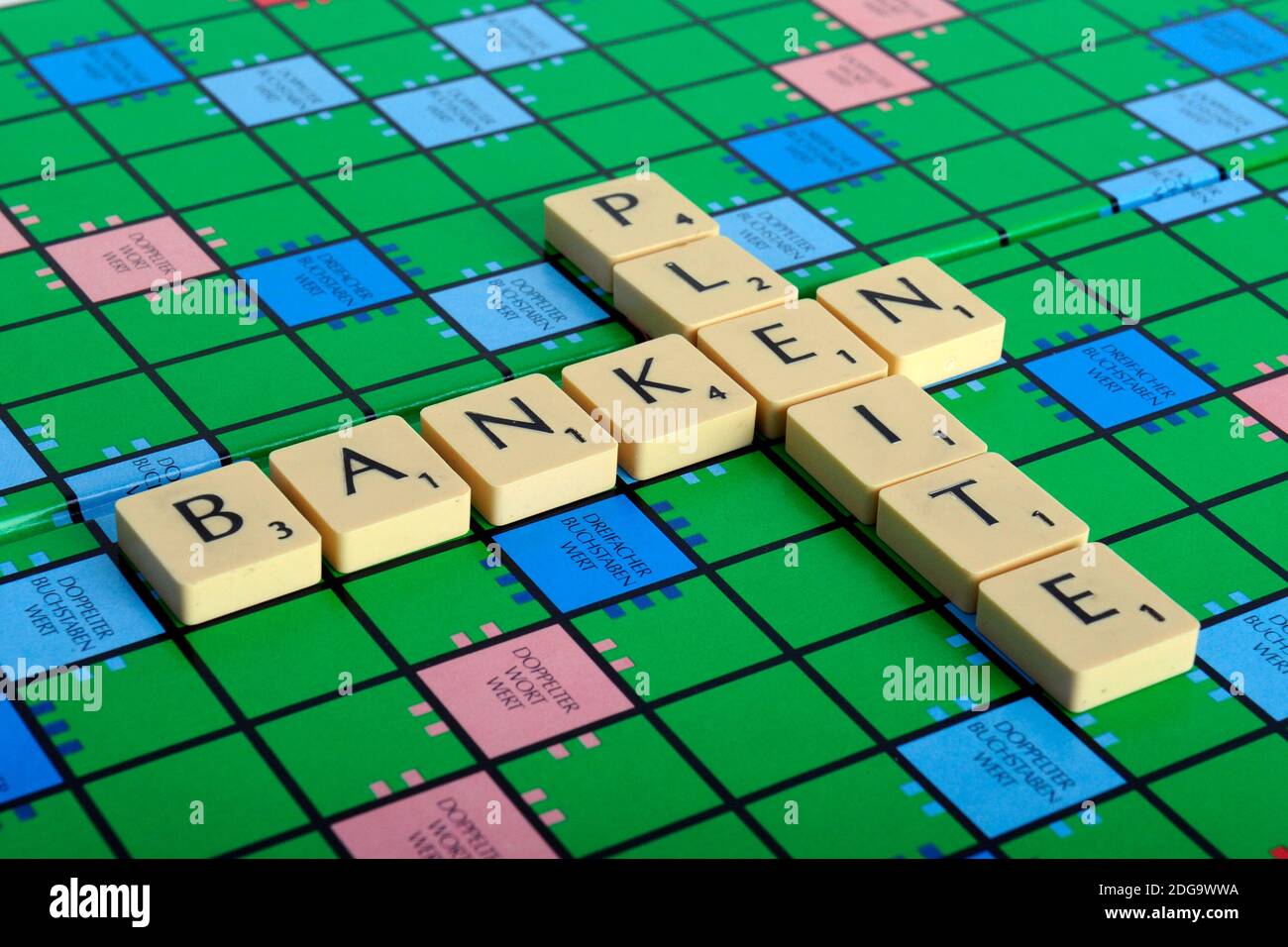 Scrabble, Buchstaben bilden das Wort Banken, Pleite, Bankenpleite Stock Photo