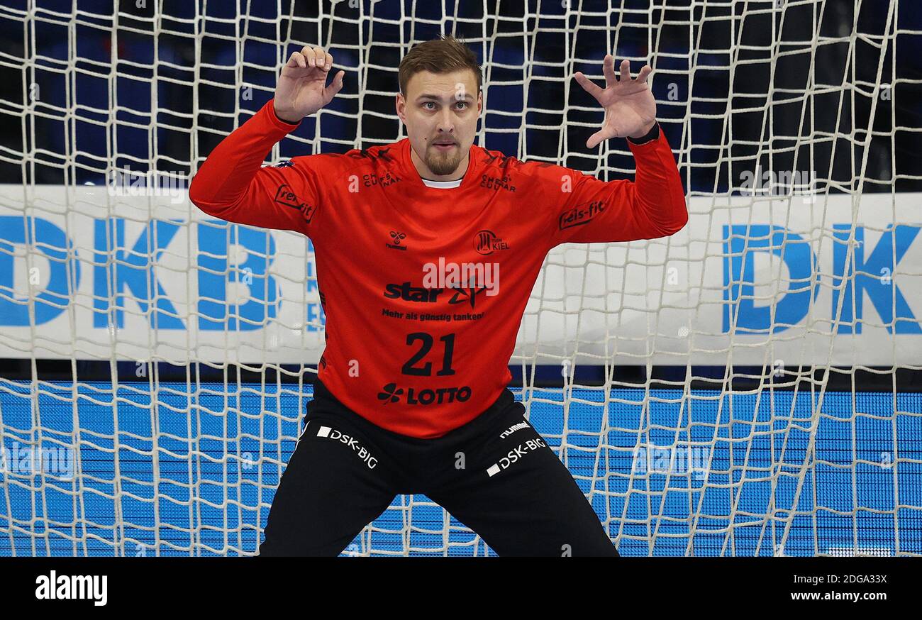 firo: 05.12.2020 Fuvuball: Soccer: Handball 1st Bundesliga season 2020/21 THW Kiel - Eulen Ludwigshafen Dario Quenstedt, THW, individual action | usage worldwide Stock Photo