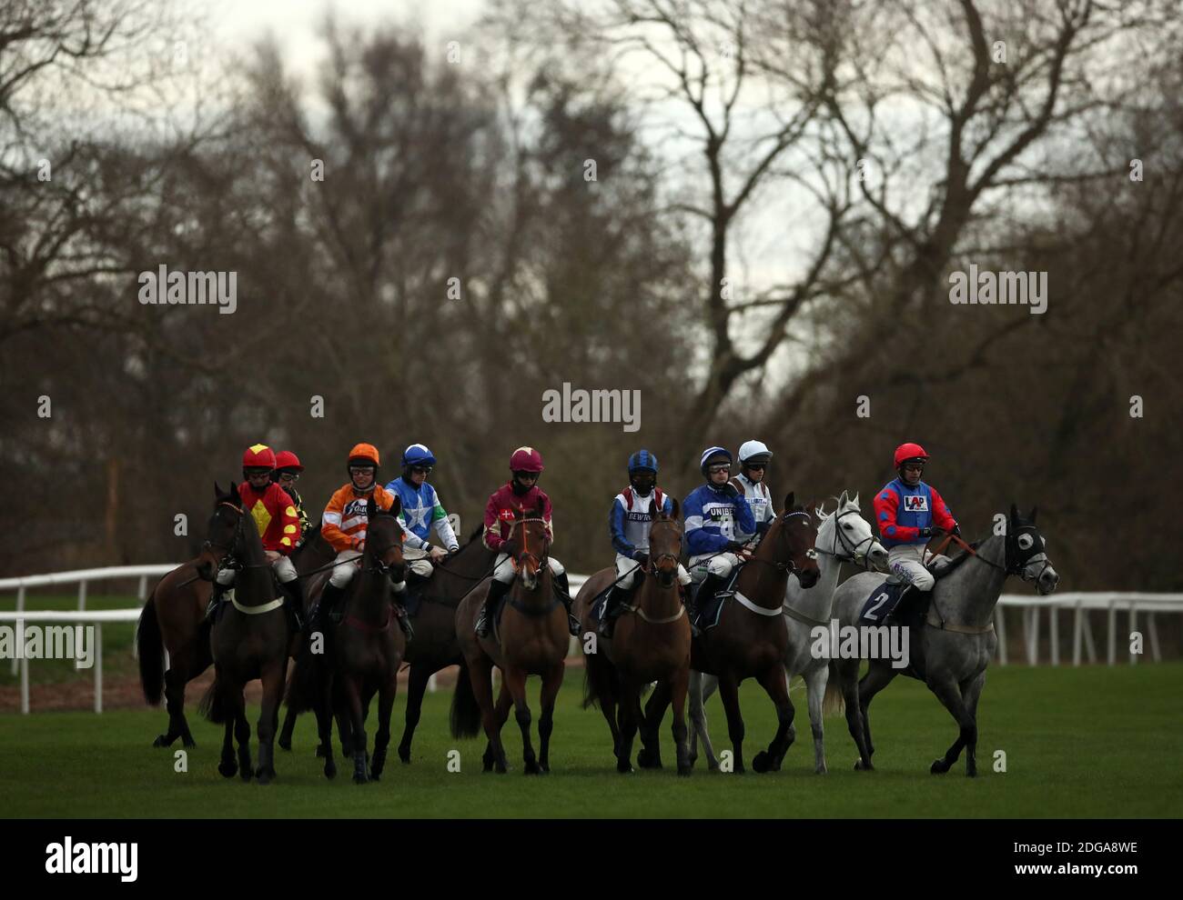 Runners and riders at the start of the Sky Sports Racing HD Virgin 535 Handicap Chase at Uttoxeter Racecourse. Picture date: Tuesday December 8, 2020. See PA story RACING Uttoxeter. Photo credit should read: Tim Goode/PA Wire. RESTRICTIONS: Use subject to restrictions. Editorial use only, no commercial use without prior consent from rights holder. Stock Photo