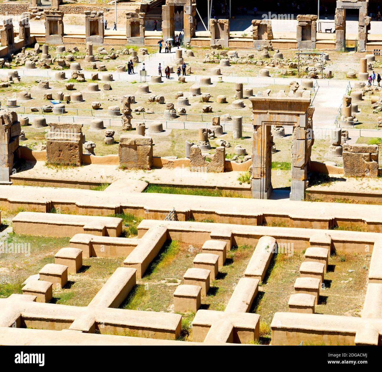 Iranian gate hi-res stock photography and images - Alamy