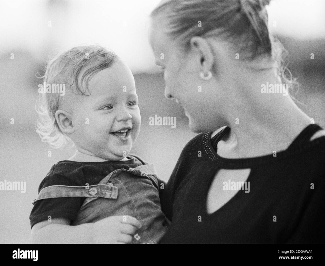 Happy child hi-res stock photography and images - Alamy
