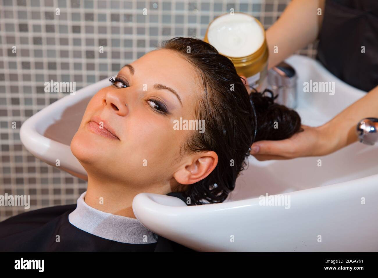 Hairstyle shampoo hi-res stock photography and images - Alamy