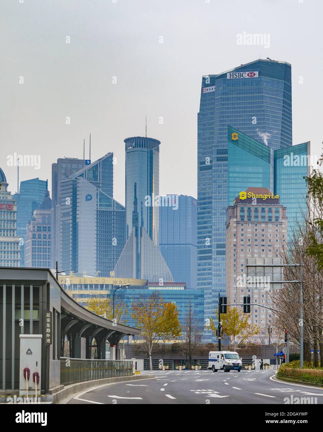 Street scene pudong shanghai hi-res stock photography and images - Alamy