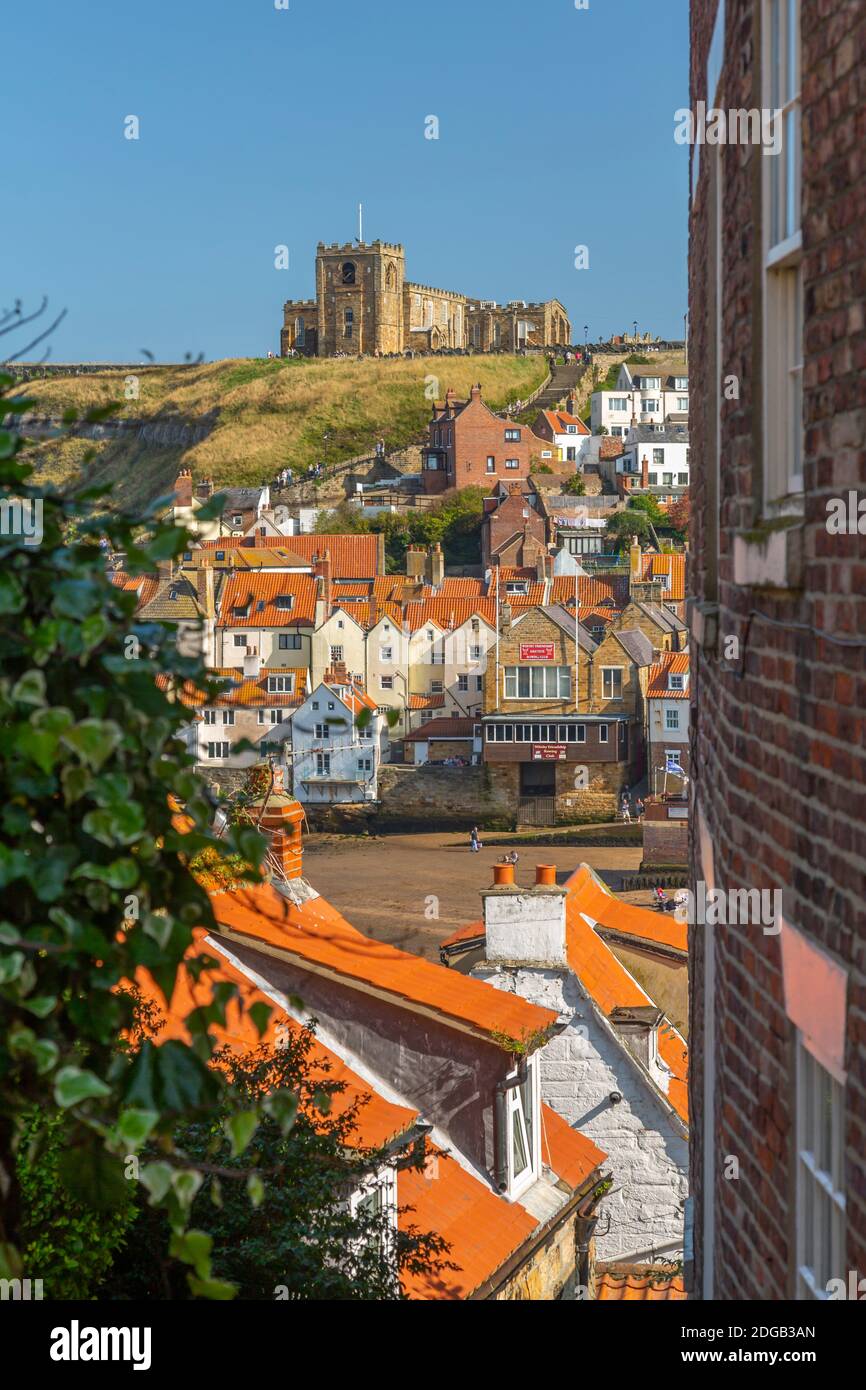 Whitby rooftops hi-res stock photography and images - Alamy