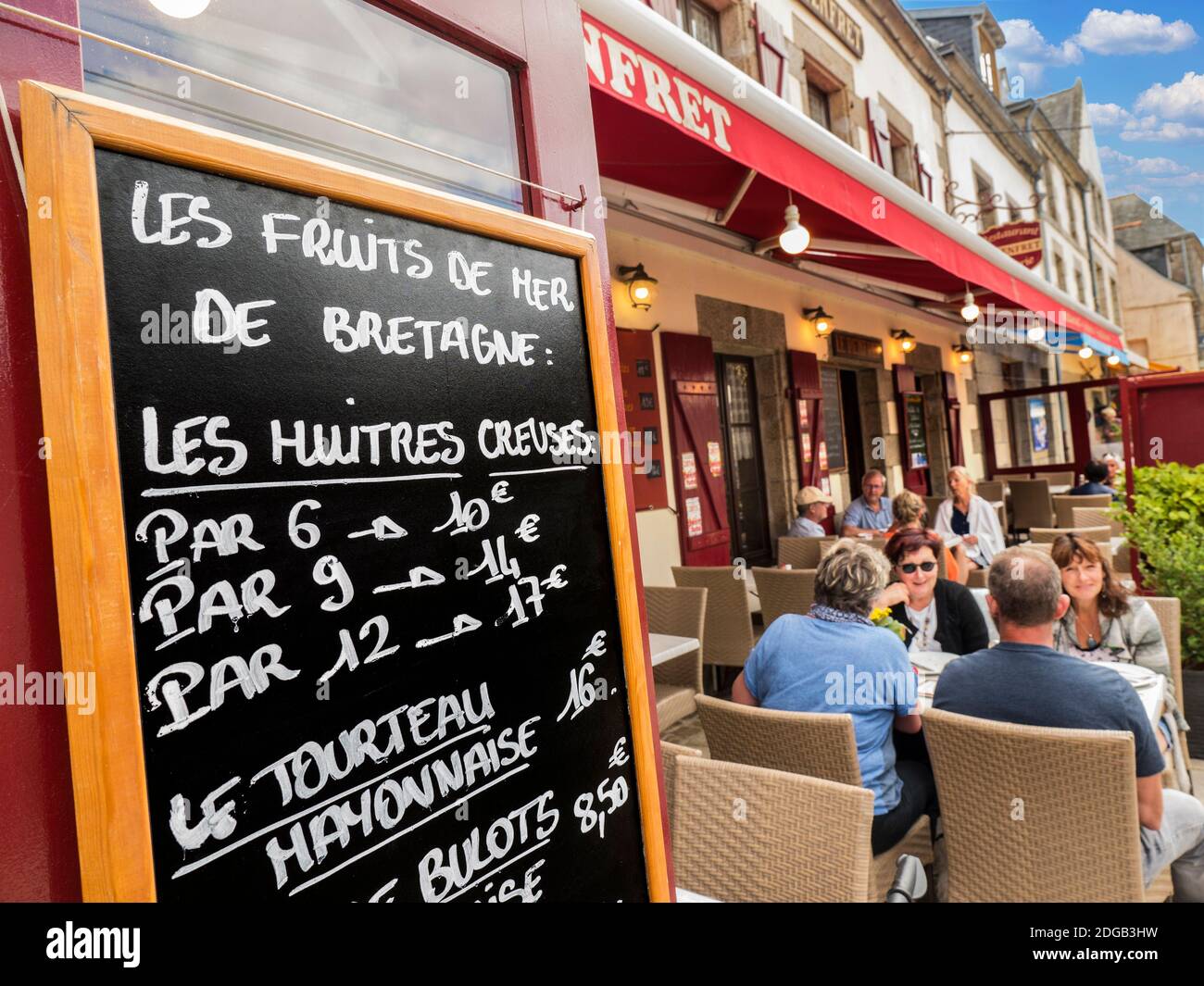 French restaurant concarneau bretagne france hi-res stock photography and  images - Alamy