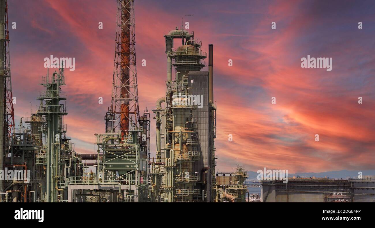 Oil Refinery Petrochemical Plant Factory From Osaka Chemical Industry Zone Of Japan Oil And Gas Petrochemical Industrial Many Oil Storage Tank And P Stock Photo Alamy