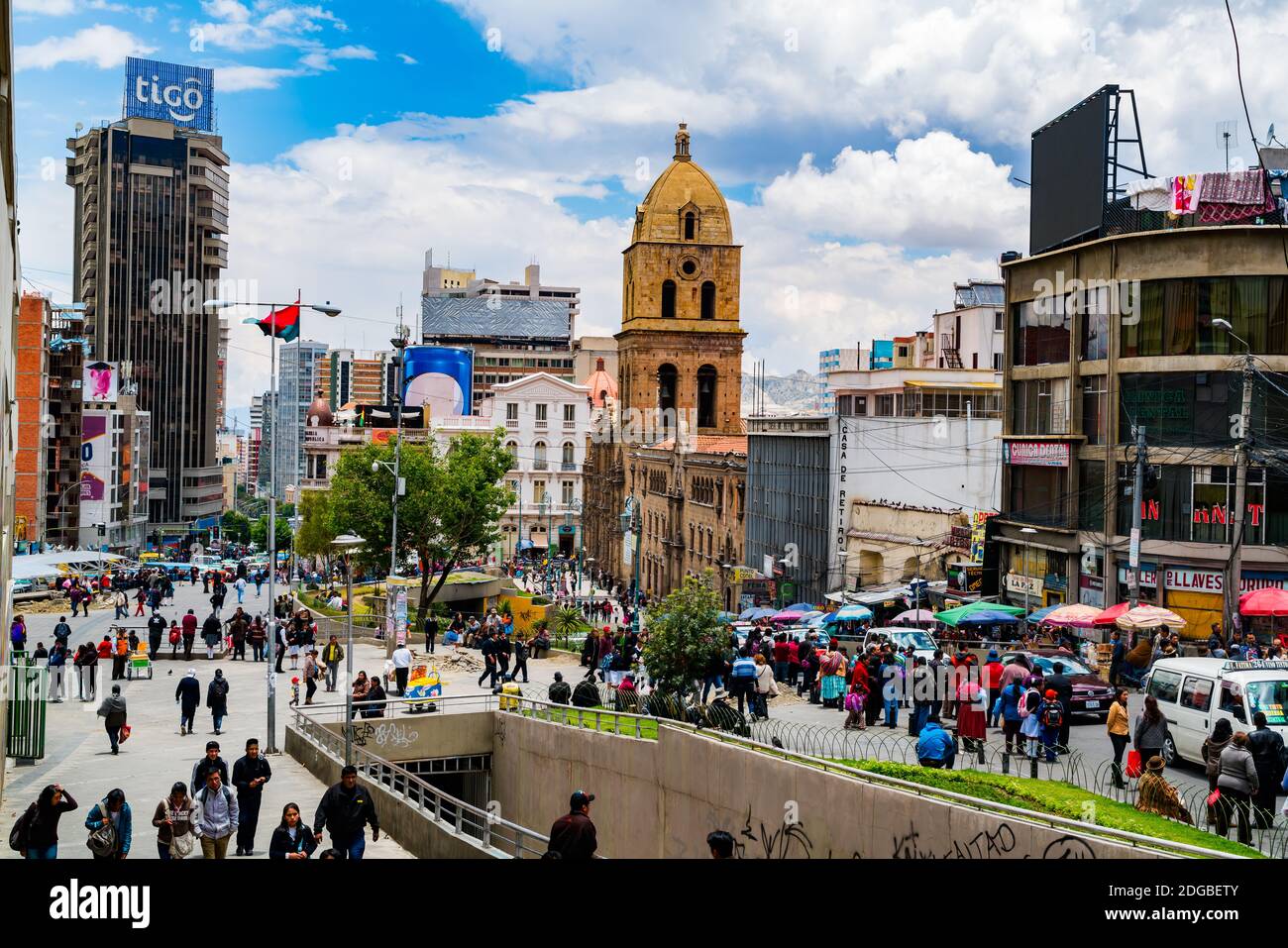 Basilica san francisco la paz hi-res stock photography and images - Alamy