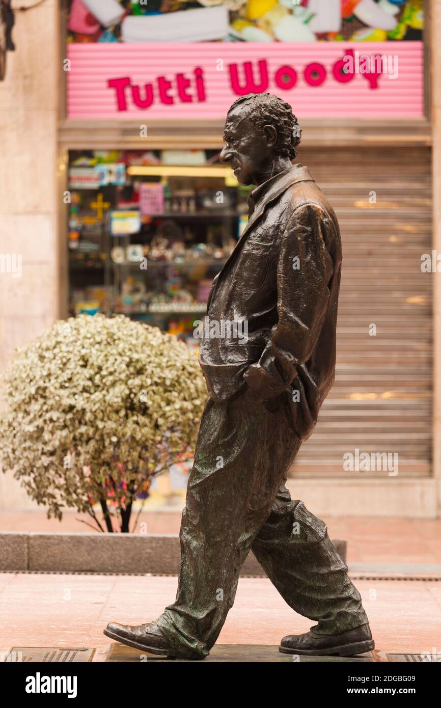 Statue of film director Woody Allen, Oviedo, Asturias Province, Spain Stock Photo