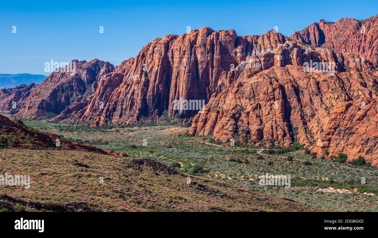 Looking down the canyon from the Lava Flow Trail, Snow Canyon State ...
