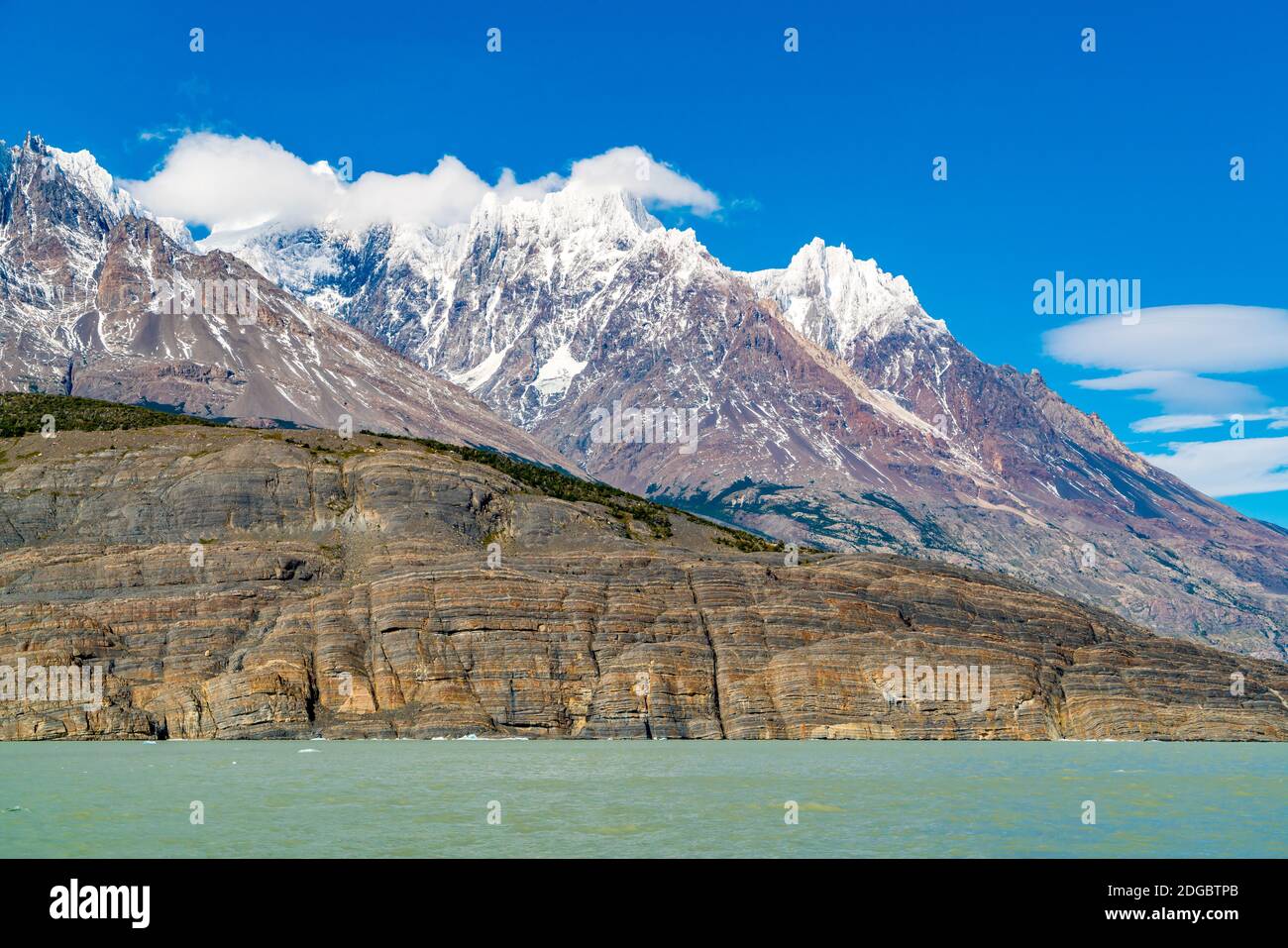 Ice capped lake hi-res stock photography and images - Alamy