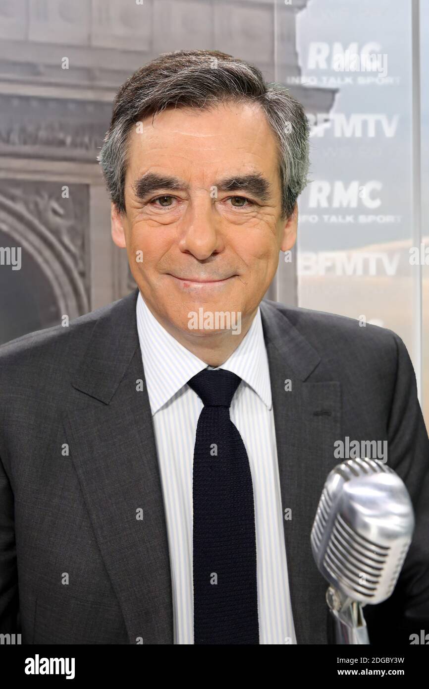 Exclusive - Francois Fillon is interviewed by Jean-Jacques Bourdin on RMC  radio in Paris, France on November 12, 2015. Photo by Audrey Poree/  ABACAPRESS.COM Stock Photo - Alamy
