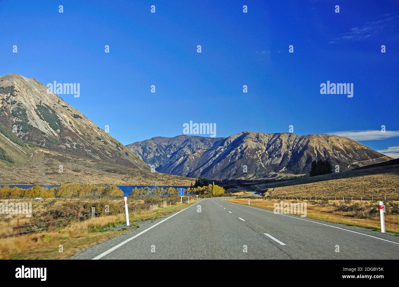 Road through mountains near Arthur's Pass National Park, Canterbury Region, South Island, New Zealand Stock Photo