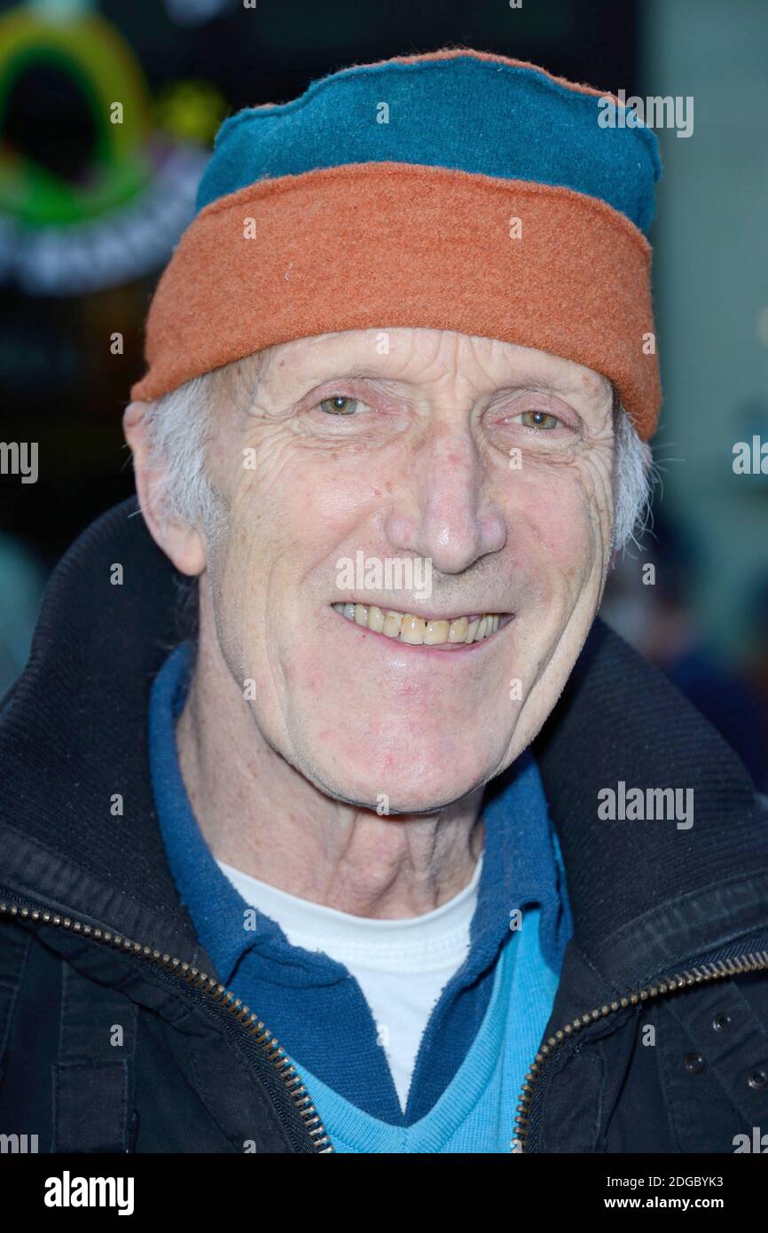 Rufus assiste a la projection du film Au Long de Riviere Fango au ...