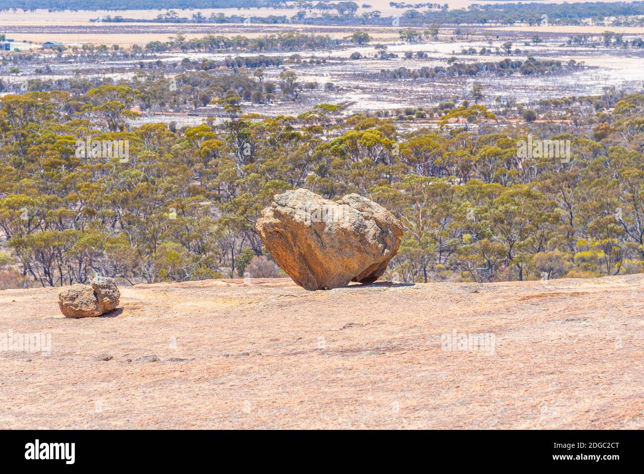 Landscape of Wave rock wildlife park in Australia Stock Photo - Alamy