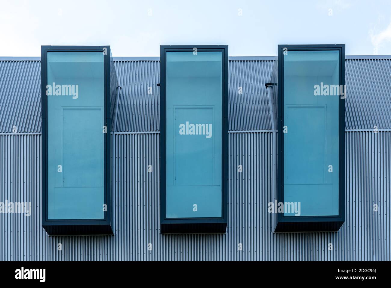 Sheet metal building facade hi-res stock photography and images - Alamy