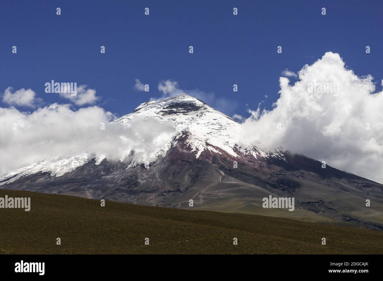 Cotopaxi ecuador hi-res stock photography and images - Alamy