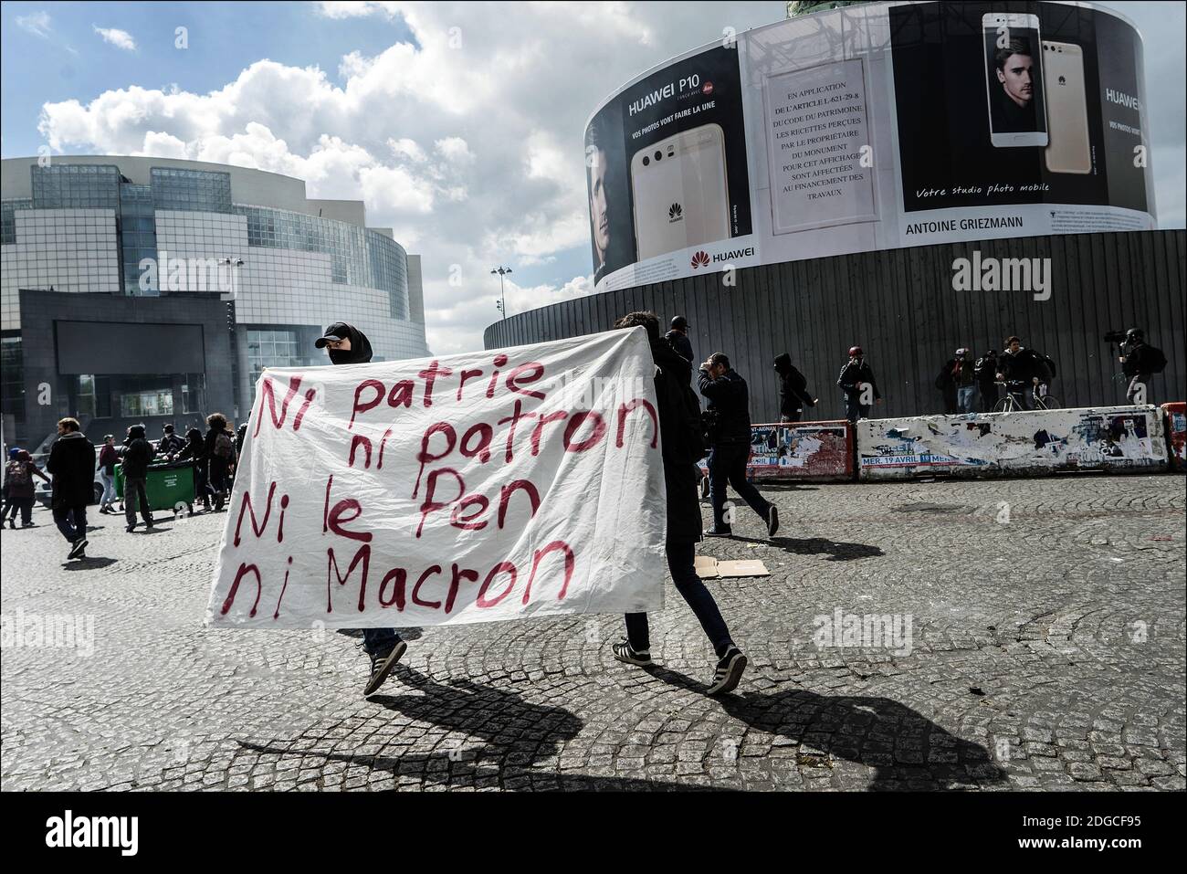 High school students march in Paris to protest against both French  presidential candidates centrit Emmanuel Macron and far-right Front  National Party leader Marine Le Pen in Paris, France, April 27, 2017. Photo