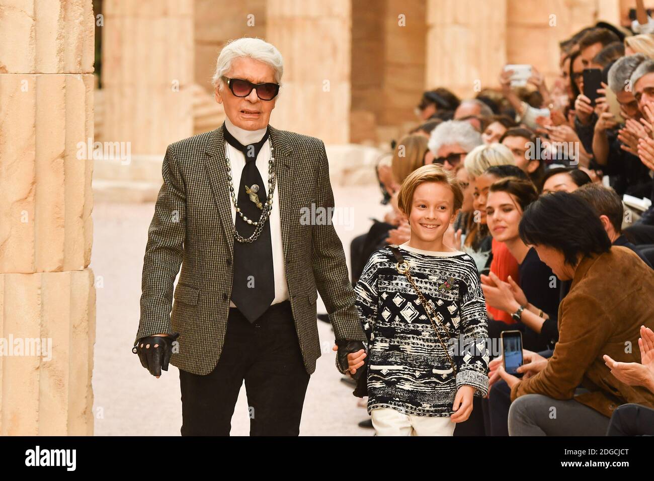 Karl Lagerfeld Dies in Paris