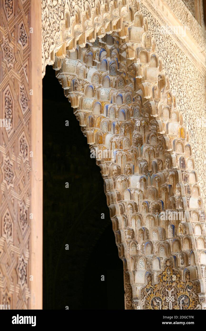 Moorish ogival arch Stock Photo Alamy