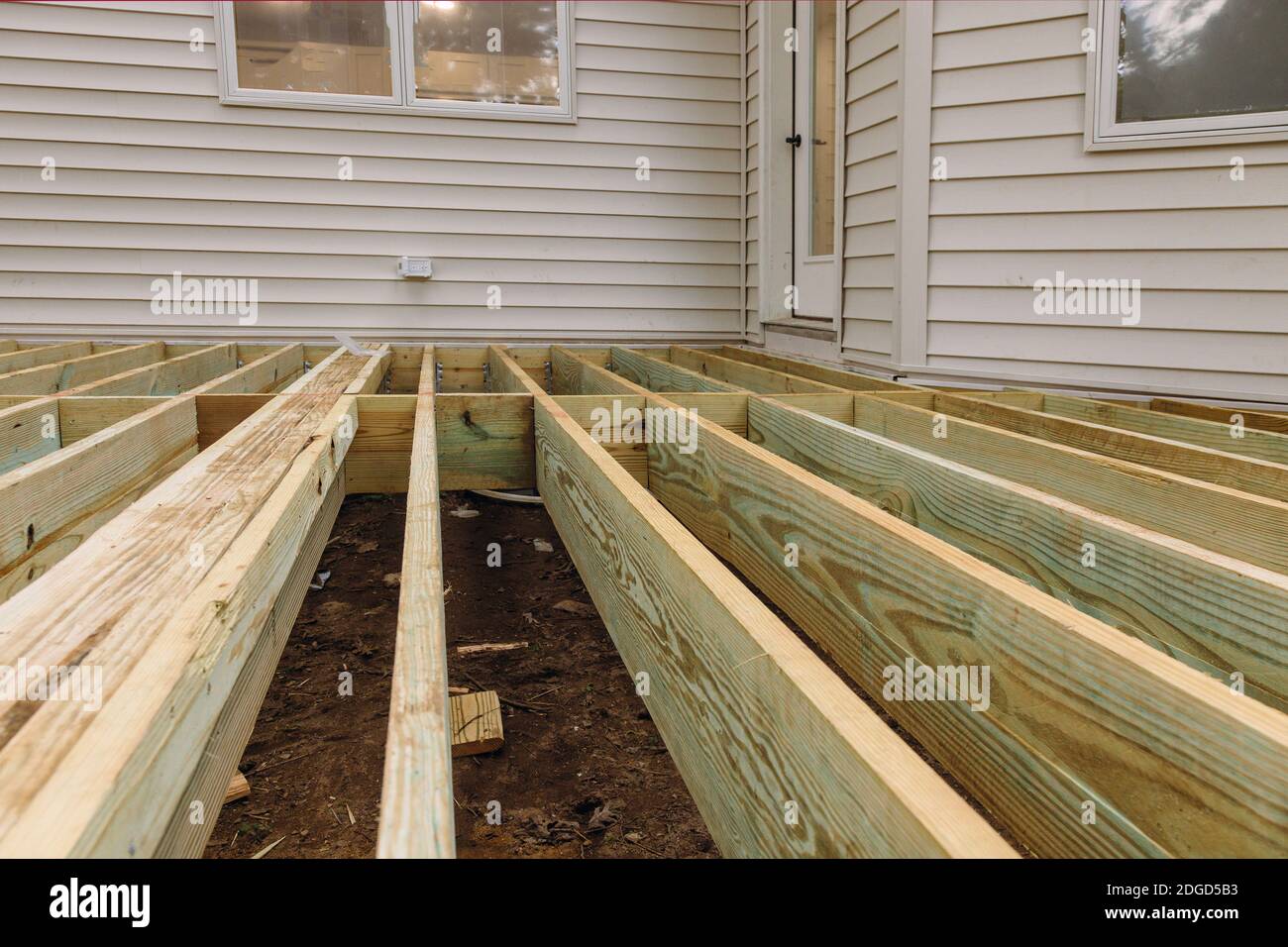 Deck construction hires stock photography and images Alamy