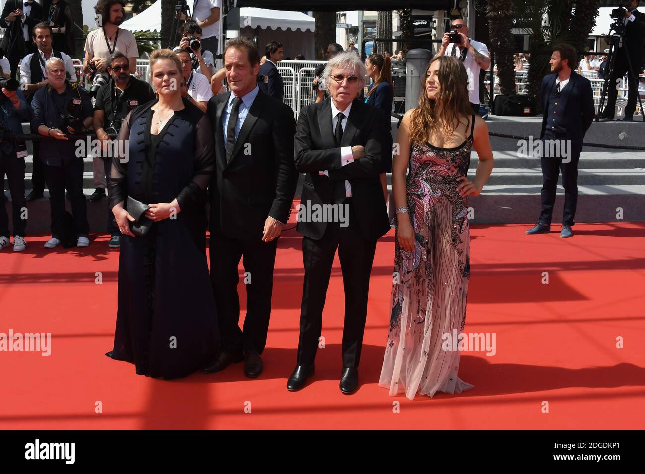 Izia Higelin, director Jacques Doillon, Vincent Lindon and Severine ...