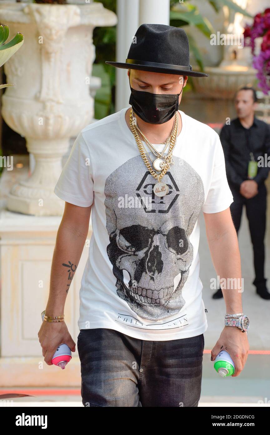 Properly In quantity snow White Alec Monopoly walking the runway for the Philipp Plein Cruise Show 2018  during the 70th Cannes Film Festival, in Cannes, France on May 24, 2017.  Photo Julien Reynaud/APS-Medias/ABACAPRESS.COM Stock Photo - Alamy