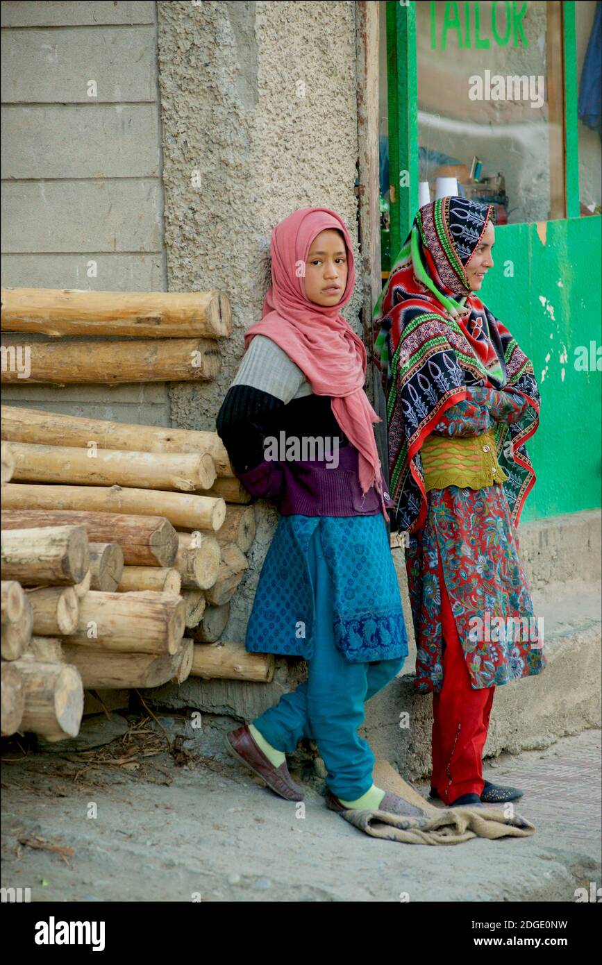Kashmir girl hires stock photography and images Alamy