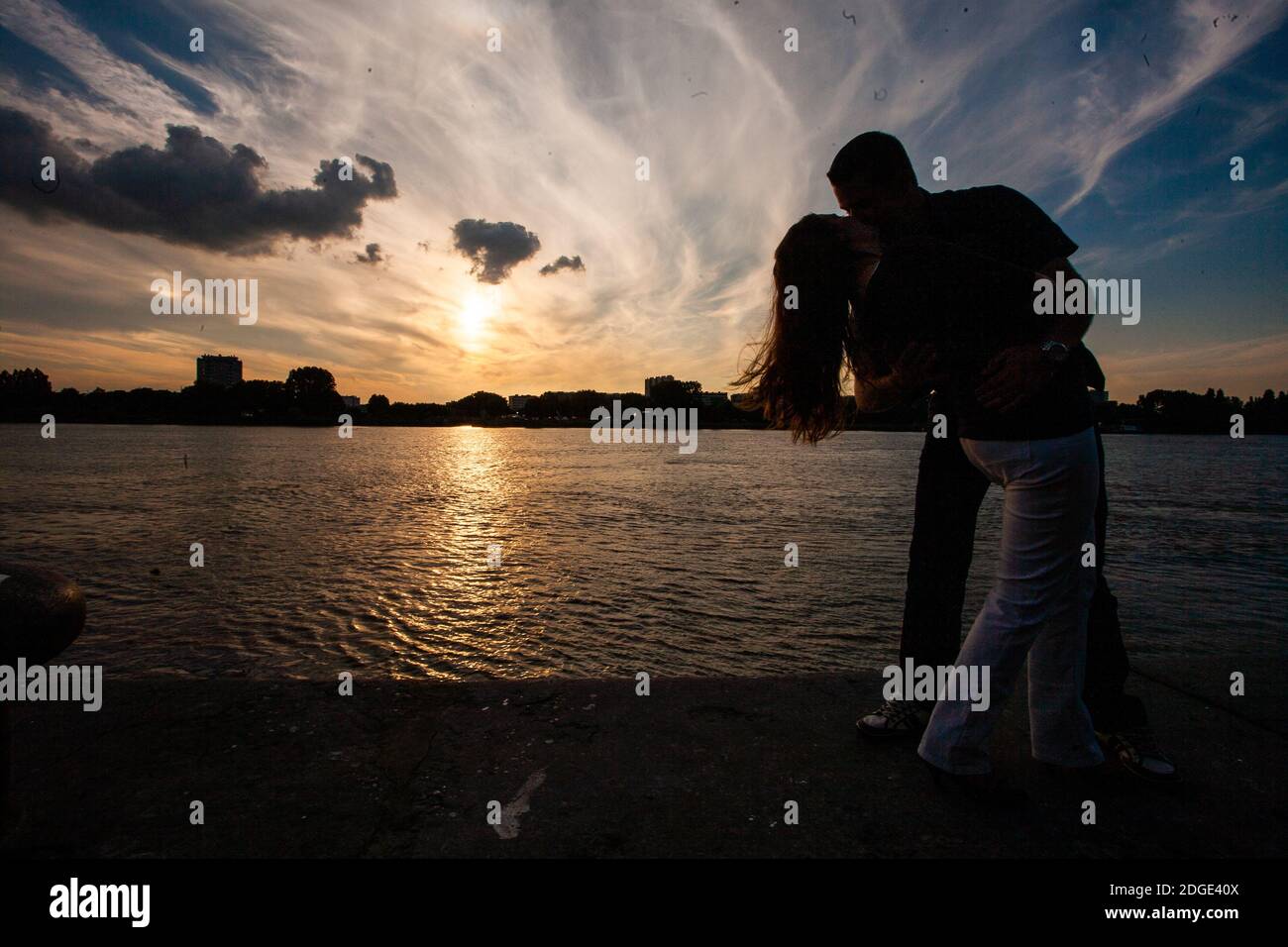 Couple in love silhouette during hi-res stock photography and images ...