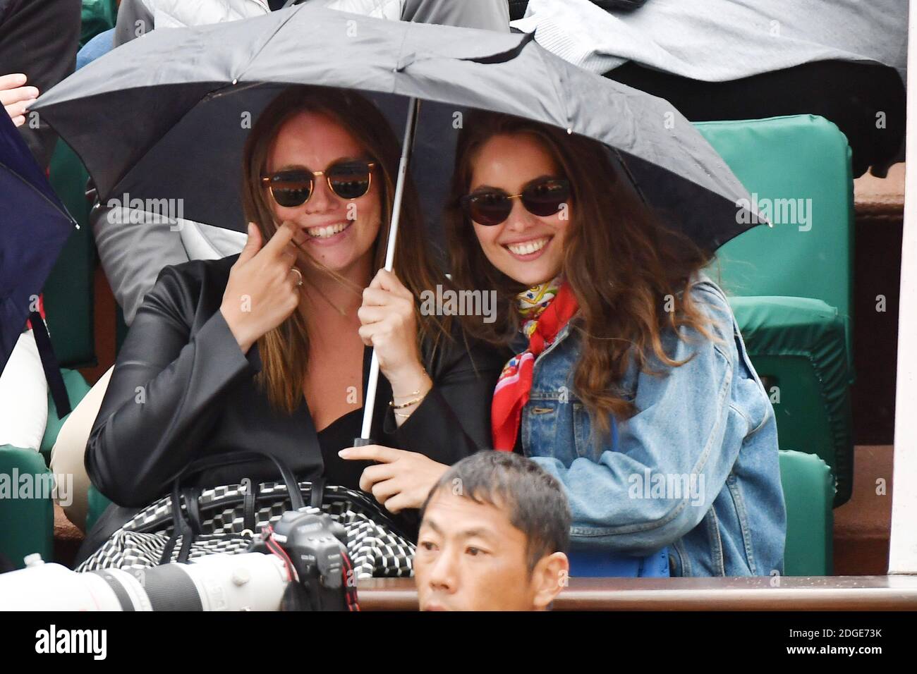 Actress Noemie Merlant and her boyfriend attend the 2017 French Tennis Open  at Roland Garros on June 6, 2017 in Paris, France. Photo by Laurent  Zabulon/ABACAPRESS.COM Stock Photo - Alamy