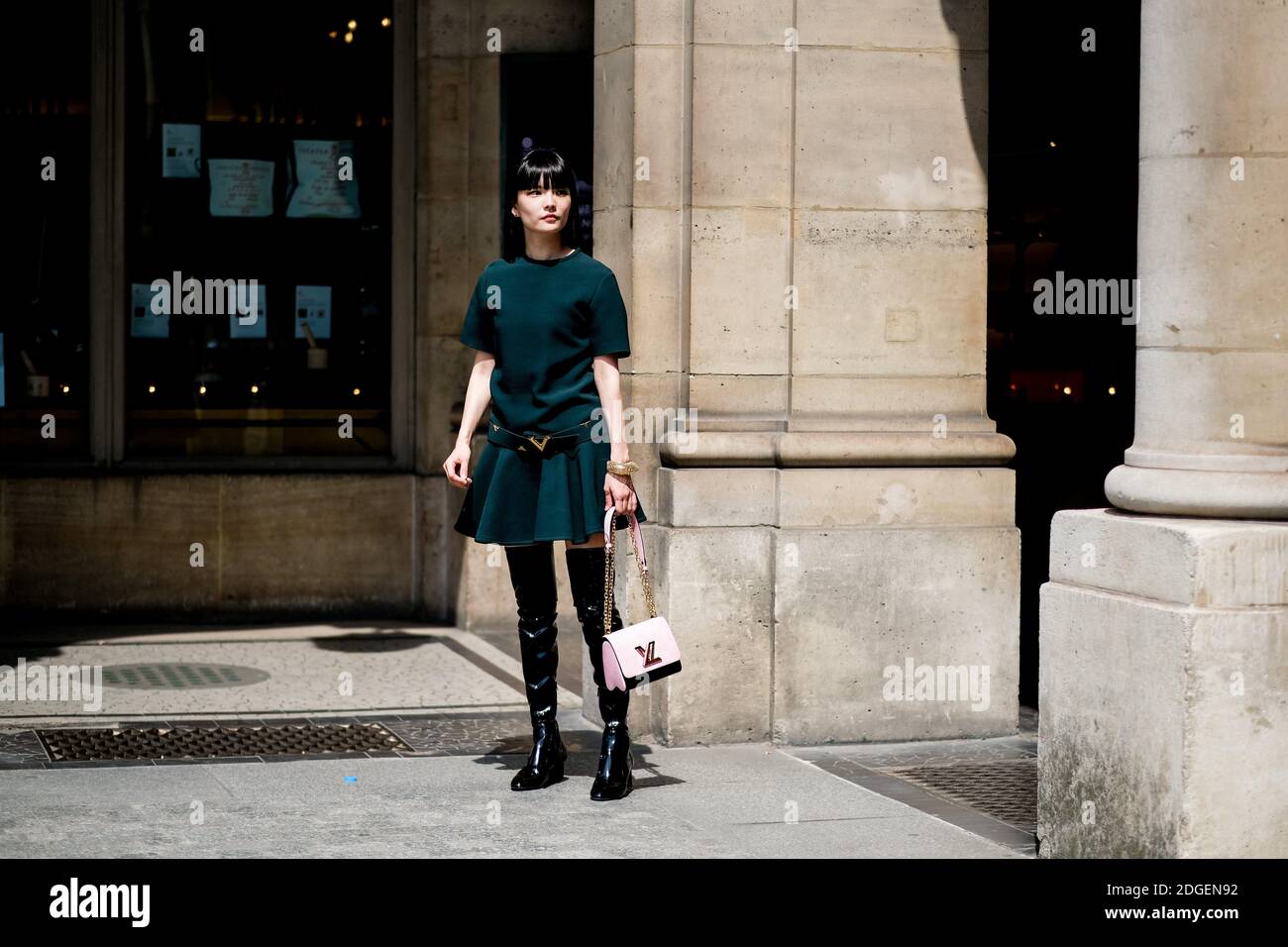 Street style, Akimoto Kozue arriving at Louis Vuitton Spring-Summer