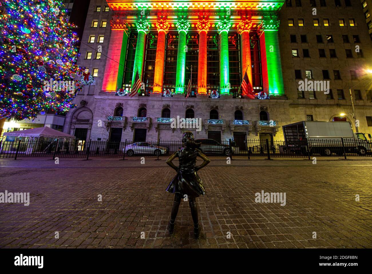 Broad street christmas tree hi-res stock photography and images - Alamy